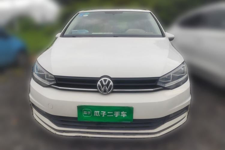 Used Volkswagen Touran 2016 Volkswagen Touran L 280TSI Manual Trend Edition Front