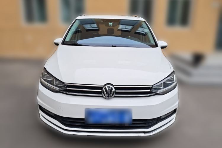 Used Volkswagen Touran 2016 Volkswagen Touran L 280TSI Manual Comfort Edition Front