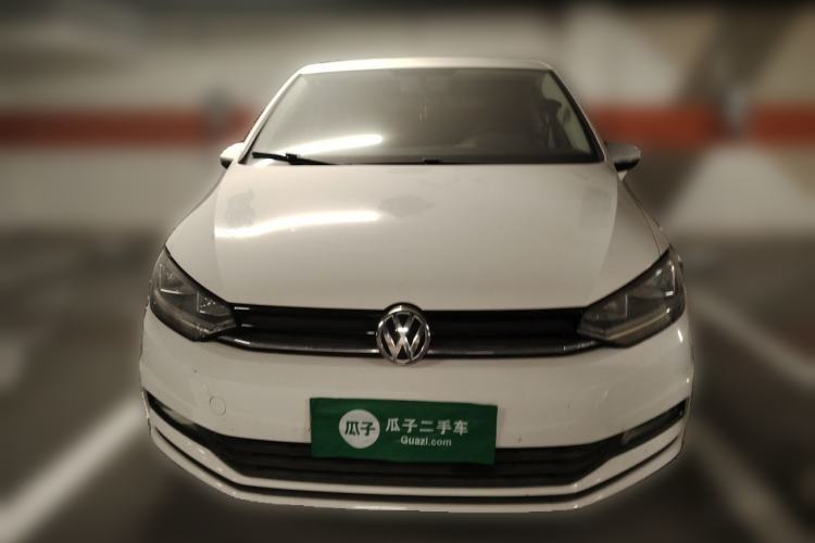 Used Volkswagen Touran 2016 Volkswagen Touran L 280TSI Manual Trend Edition Front