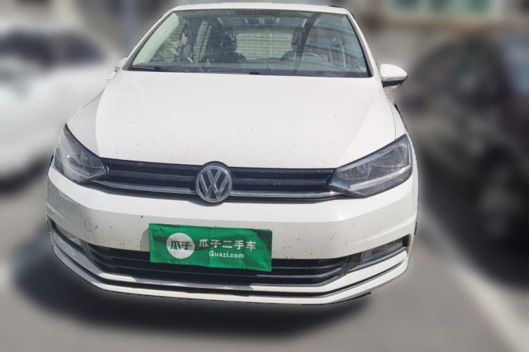 Used Volkswagen Touran 2016 Volkswagen Touran L 280TSI Manual Trend Edition Front