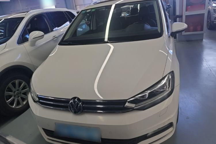 Used Volkswagen Touran 2016 Volkswagen Touran L 280TSI DSG Comfort Edition Front
