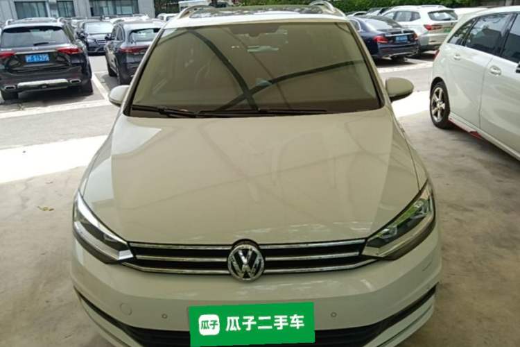 Used Volkswagen Touran 2016 Volkswagen Touran L 280TSI DSG Comfort Edition Front