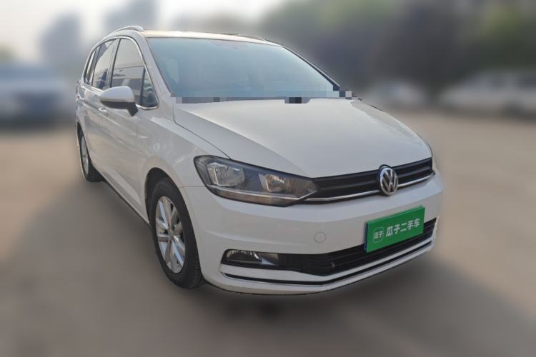 Used Volkswagen Touran 2016 Volkswagen Touran L 280TSI DSG Comfort Edition Front Right 45 Deg