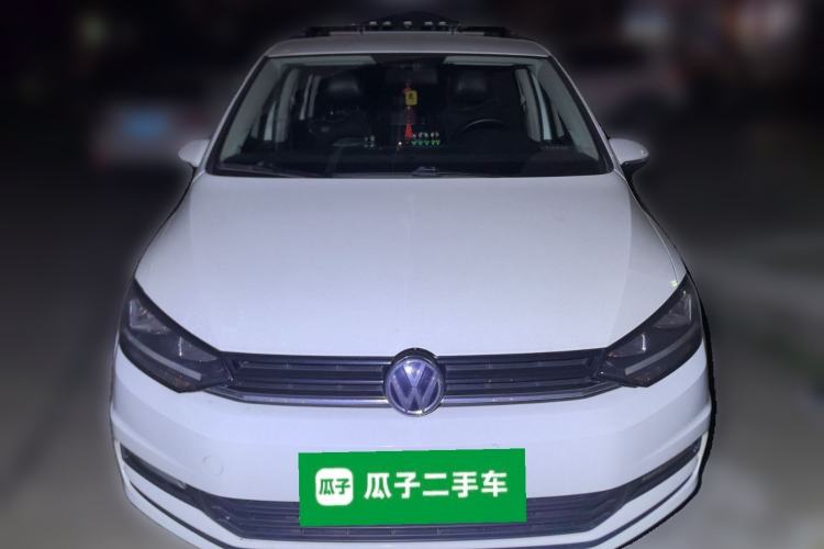 Used Volkswagen Touran 2016 Volkswagen Touran L 280TSI Manual Trend Edition Front