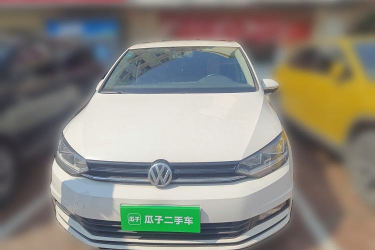 Used Volkswagen Touran 2016 Volkswagen Touran L 280TSI Manual Trend Edition Front
