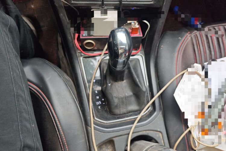 Used Volkswagen Touran 2016 Volkswagen Touran L 280TSI DSG Comfort Edition Gear Lever
