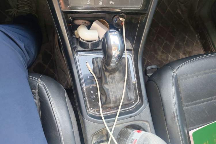 Used Volkswagen Touran 2016 Volkswagen Touran L 280TSI DSG Comfort Edition Gear Lever