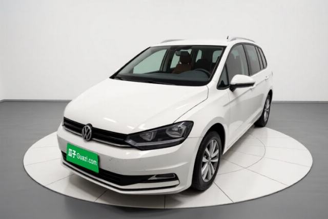 Ojetý Volkswagen Touran 2016 Volkswagen Touran L 280TSI DSG Comfort Edition