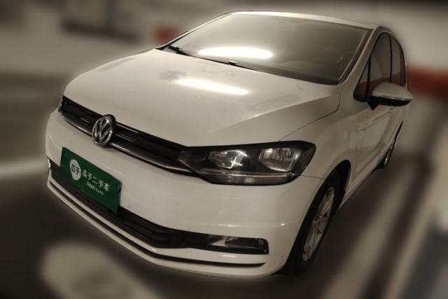 Used Volkswagen Touran 2016 Volkswagen Touran L 280TSI Manual Trend Edition