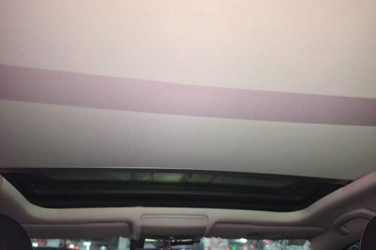 Used Volkswagen Touran 2016 Volkswagen Touran L 280TSI DSG Comfort Edition Headliner