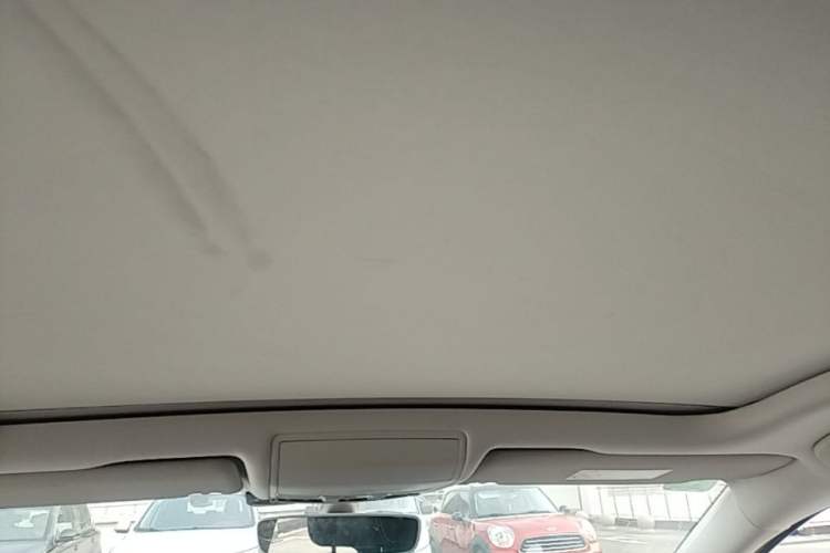Used Volkswagen Touran 2016 Volkswagen Touran L 280TSI DSG Comfort Edition Headliner