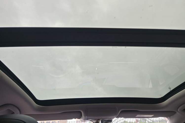 Used Volkswagen Touran 2016 Volkswagen Touran L 280TSI DSG Comfort Edition Headliner