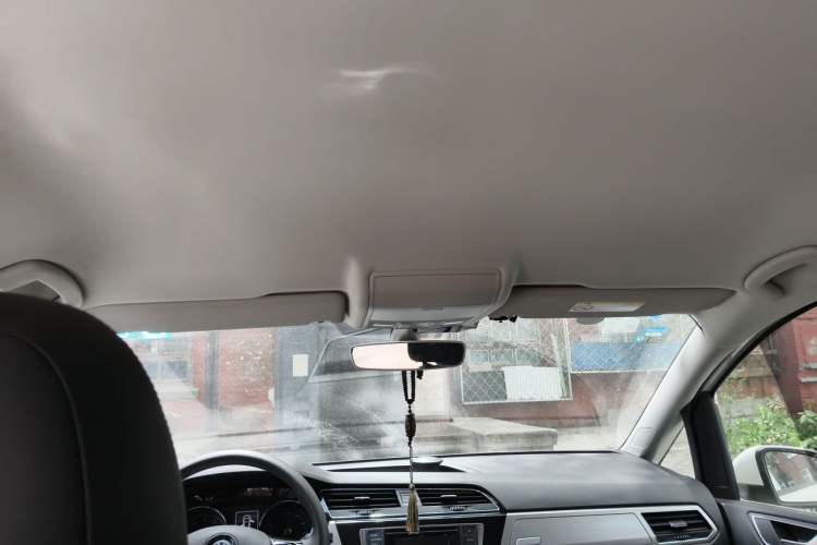 Used Volkswagen Touran 2016 Volkswagen Touran L 280TSI DSG Comfort Edition Headliner