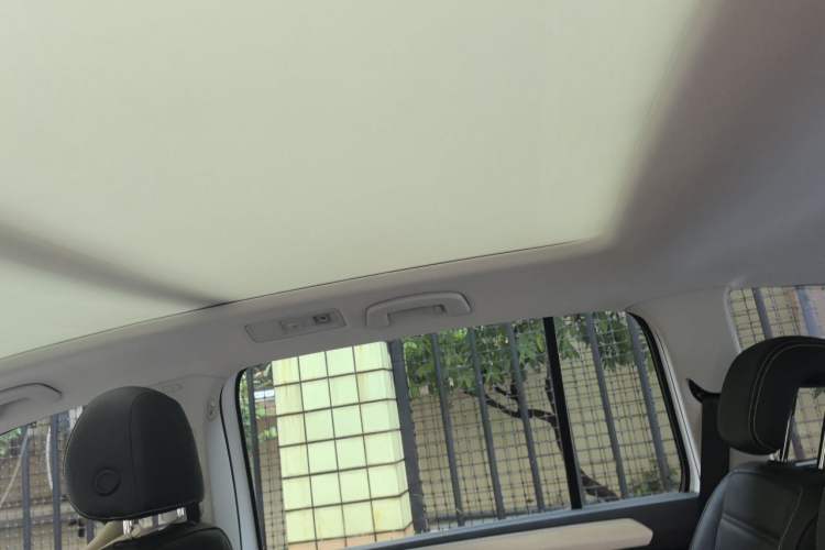 Used Volkswagen Touran 2016 Volkswagen Touran L 280TSI DSG Comfort Edition Headliner