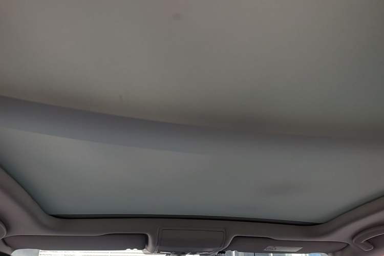 Used Volkswagen Touran 2016 Volkswagen Touran L 280TSI DSG Comfort Edition Headliner