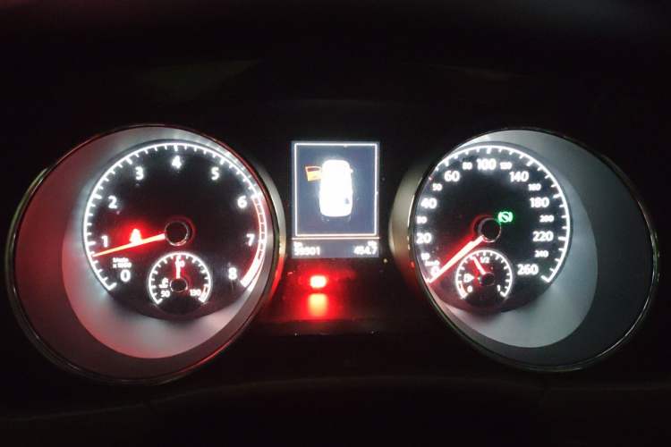 Used Volkswagen Touran 2016 Volkswagen Touran L 280TSI DSG Luxury Edition Instrument Cluster