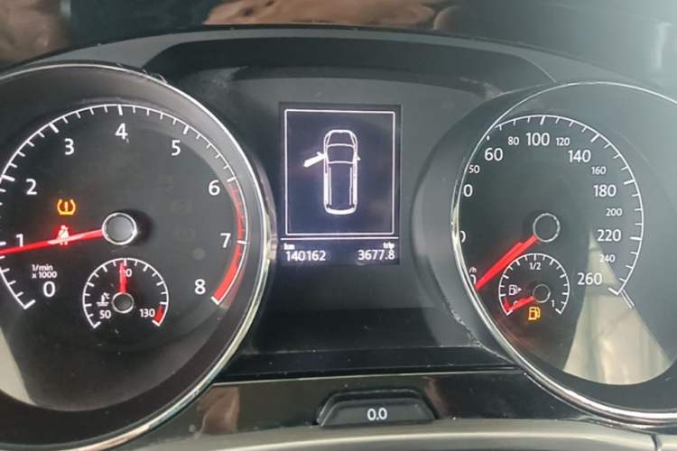 Used Volkswagen Touran 2016 Volkswagen Touran L 280TSI DSG Comfort Edition Instrument Cluster