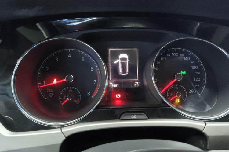 Used Volkswagen Touran 2016 Volkswagen Touran L 280TSI DSG Comfort Edition Instrument Cluster