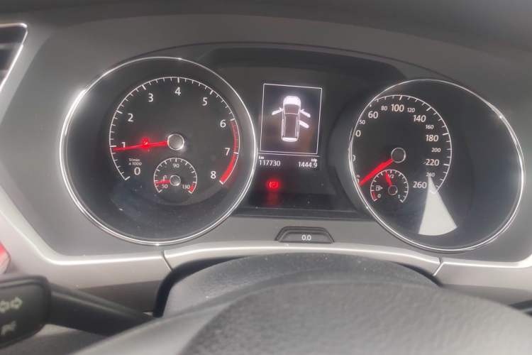 Used Volkswagen Touran 2016 Volkswagen Touran L 280TSI Manual Trend Edition Instrument Cluster