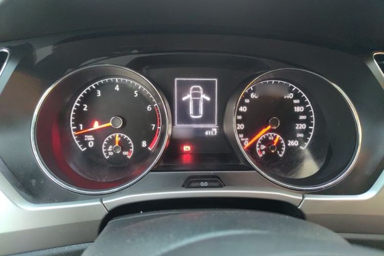 Used Volkswagen Touran 2016 Volkswagen Touran L 280TSI Manual Trend Edition Instrument Cluster