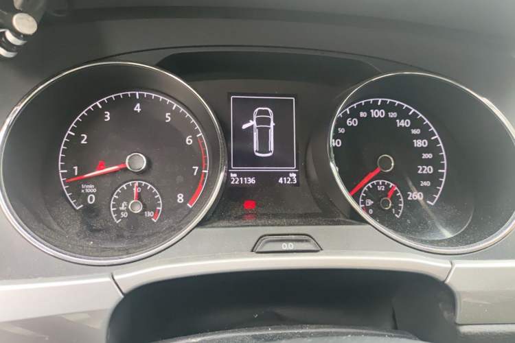 Used Volkswagen Touran 2016 Volkswagen Touran L 280TSI Manual Trend Edition Instrument Cluster