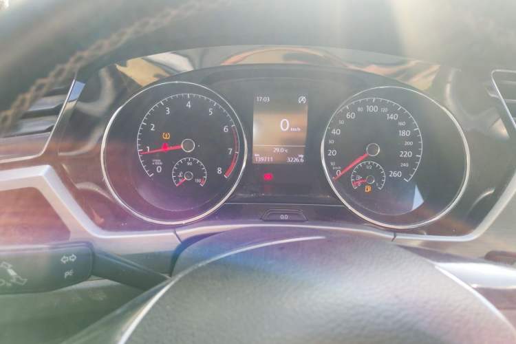 Used Volkswagen Touran 2016 Volkswagen Touran L 280TSI DSG Comfort Edition Instrument Cluster
