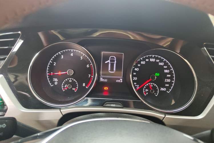 Used Volkswagen Touran 2016 Volkswagen Touran L 280TSI DSG Comfort Edition Instrument Cluster