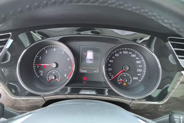 Used Volkswagen Touran 2016 Volkswagen Touran L 280TSI DSG Luxury Edition Instrument Cluster