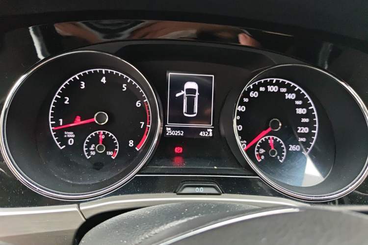 Used Volkswagen Touran 2016 Volkswagen Touran L 280TSI DSG Comfort Edition Instrument Cluster