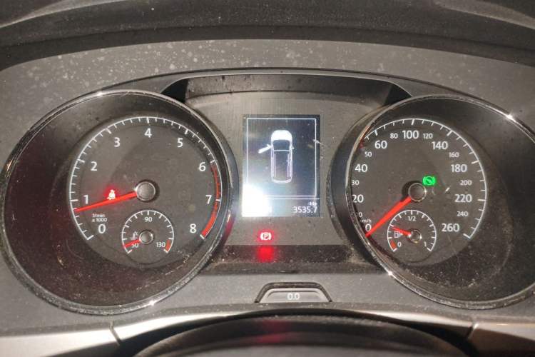 Used Volkswagen Touran 2016 Touran L 280TSI DSG Style Edition Instrument Cluster