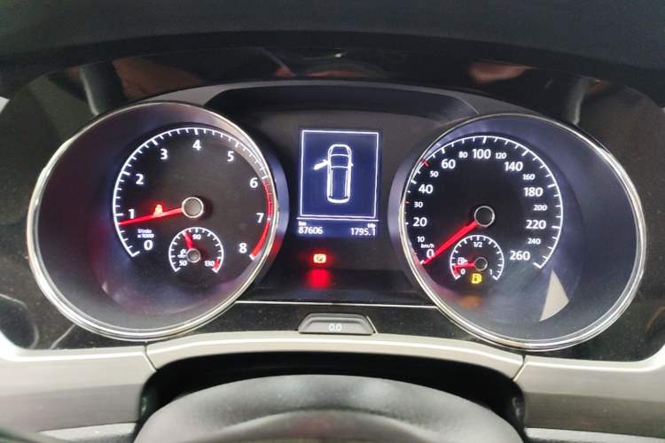 Used Volkswagen Touran 2016 Volkswagen Touran L 280TSI DSG Comfort Edition Instrument Cluster