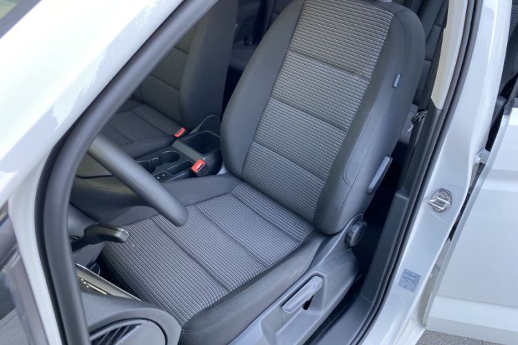Used Volkswagen Touran 2016 Volkswagen Touran L 280TSI Manual Trend Edition Interior 1