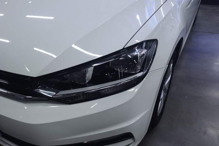 Used Volkswagen Touran 2016 Volkswagen Touran L 280TSI DSG Comfort Edition Left Front Headlight