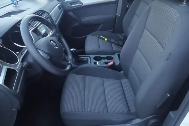 Used Volkswagen Touran 2016 Touran L 280TSI DSG Style Edition Left Front Seat