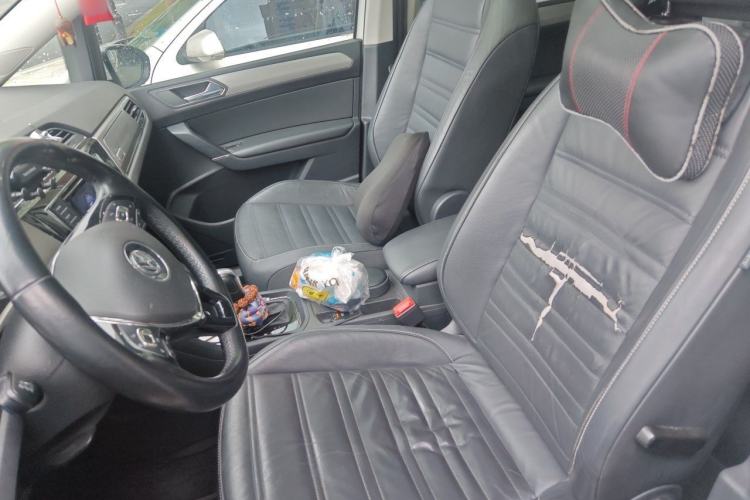 Used Volkswagen Touran 2016 Volkswagen Touran L 280TSI DSG Comfort Edition Left Front Seat