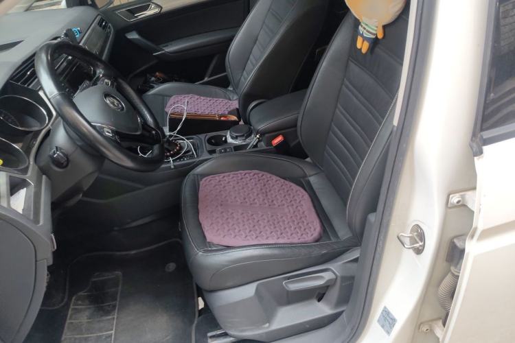 Used Volkswagen Touran 2016 Volkswagen Touran L 280TSI DSG Comfort Edition Left Front Seat