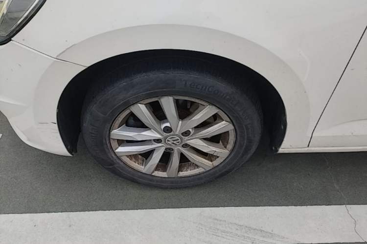 Used Volkswagen Touran 2016 Volkswagen Touran L 280TSI DSG Comfort Edition Left Front Wheel Hub