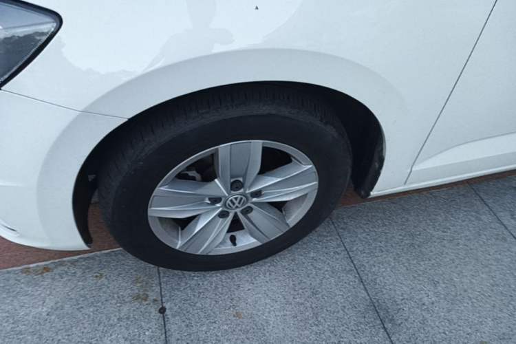 Used Volkswagen Touran 2016 Touran L 280TSI DSG Style Edition Left Front Wheel Hub