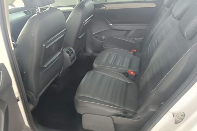 Used Volkswagen Touran 2016 Volkswagen Touran L 280TSI DSG Comfort Edition Left Rear Seat