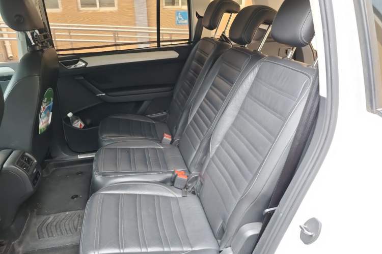 Used Volkswagen Touran 2016 Volkswagen Touran L 280TSI Manual Comfort Edition Left Rear Seat