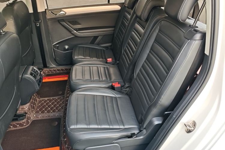 Used Volkswagen Touran 2016 Volkswagen Touran L 280TSI DSG Comfort Edition Left Rear Seat