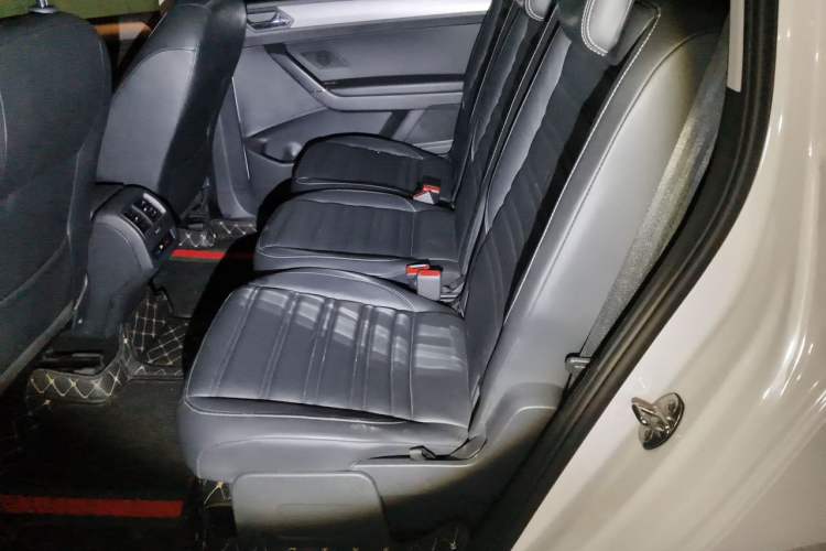 Used Volkswagen Touran 2016 Volkswagen Touran L 280TSI DSG Comfort Edition Left Rear Seat