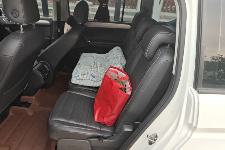 Used Volkswagen Touran 2016 Volkswagen Touran L 280TSI DSG Comfort Edition Left Rear Seat