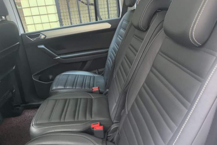 Used Volkswagen Touran 2016 Volkswagen Touran L 280TSI DSG Comfort Edition Left Rear Seat