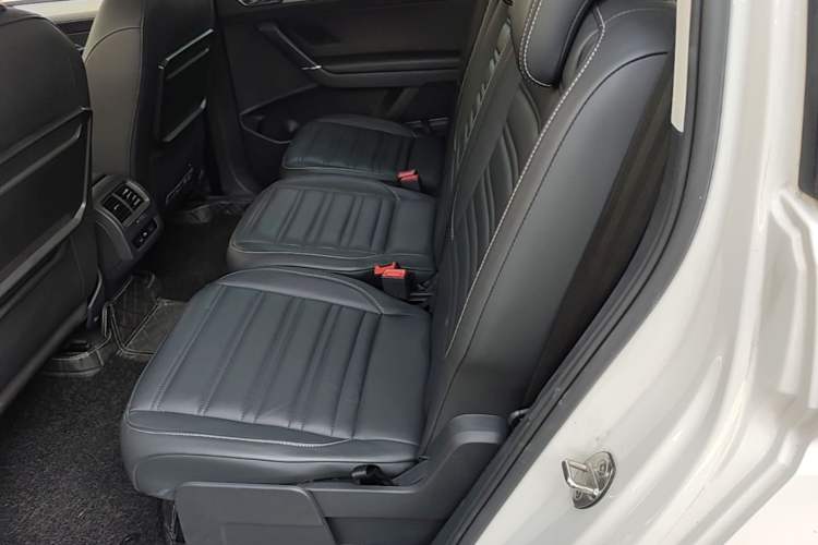 Used Volkswagen Touran 2016 Volkswagen Touran L 280TSI DSG Comfort Edition Left Rear Seat