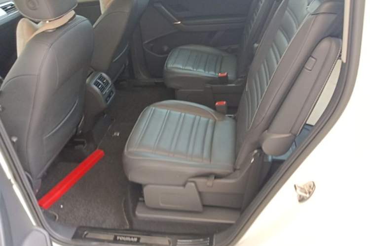Used Volkswagen Touran 2016 Volkswagen Touran L 280TSI DSG Comfort Edition Left Rear Seat