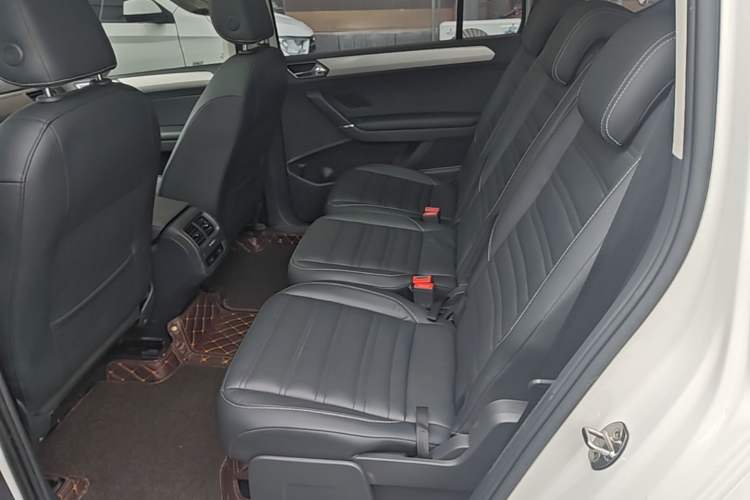 Used Volkswagen Touran 2016 Volkswagen Touran L 280TSI DSG Comfort Edition Left Rear Seat