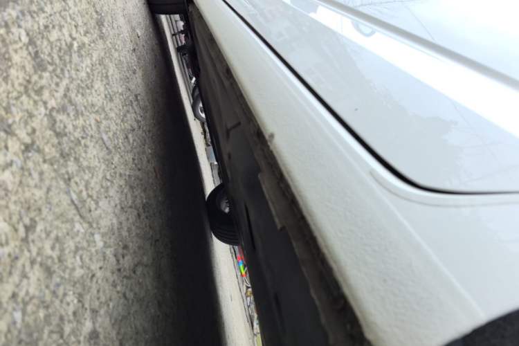 Used Volkswagen Touran 2016 Volkswagen Touran L 280TSI DSG Luxury Edition Left Side Sill
