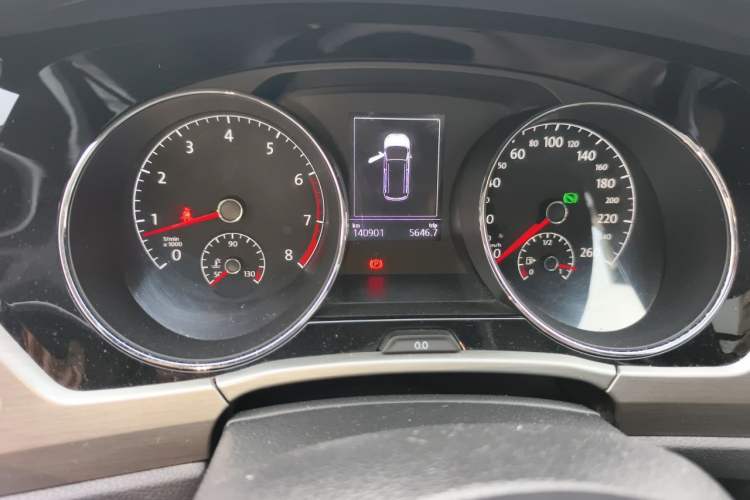 Used Volkswagen Touran 2016 Volkswagen Touran L 280TSI DSG Comfort Edition Odometer Close Up