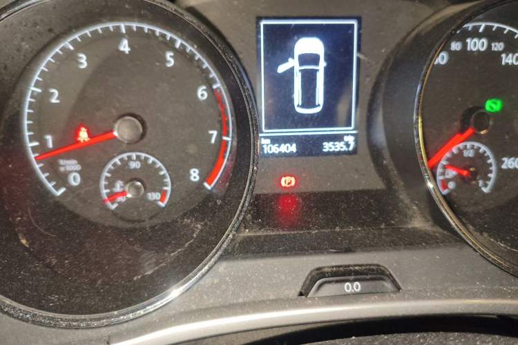 Used Volkswagen Touran 2016 Touran L 280TSI DSG Style Edition Odometer Close Up
